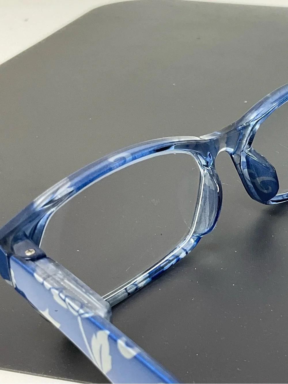 iCue Eyewear Blue Reading Glasses +2.00 Readers